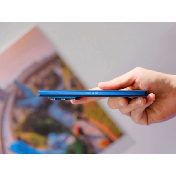 SAMSUNG GALAXY Z FOLD7